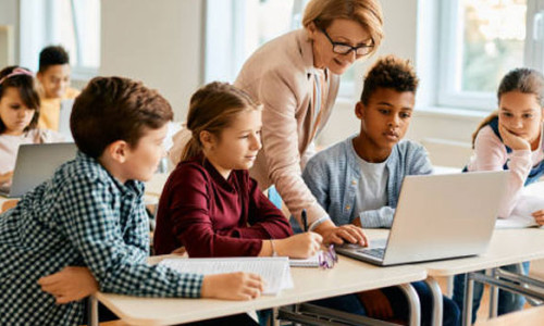 How to Teach Effectively in the Classroom?